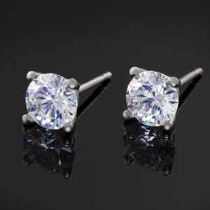 1.0ctw Platinum DiamondAura Stud Earrings